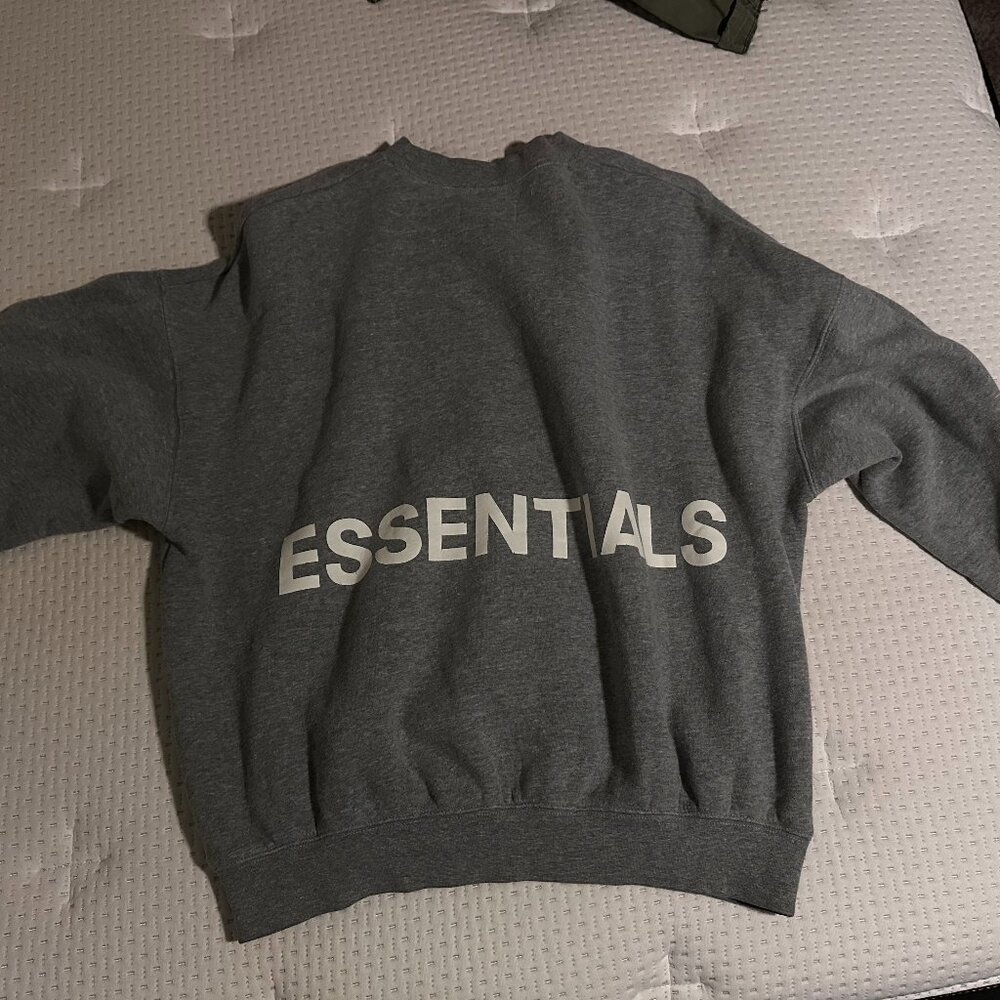 Fear of God Essentials Crewneck Sweatshirt - Heather Grey - Medium